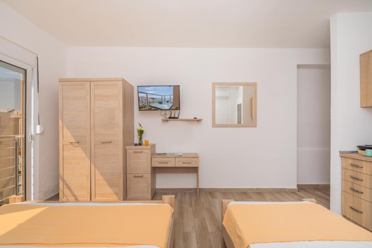 Apartments Dobra Voda Dış mekan fotoğraf