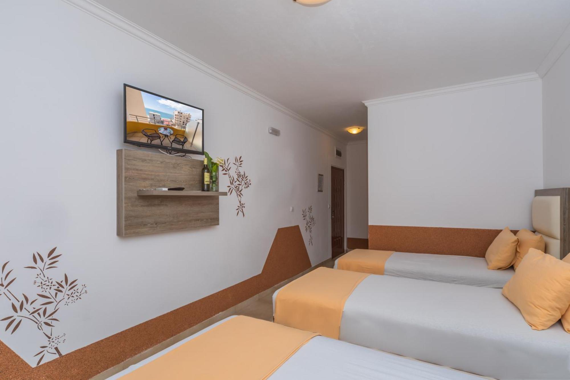Apartments Dobra Voda Oda fotoğraf