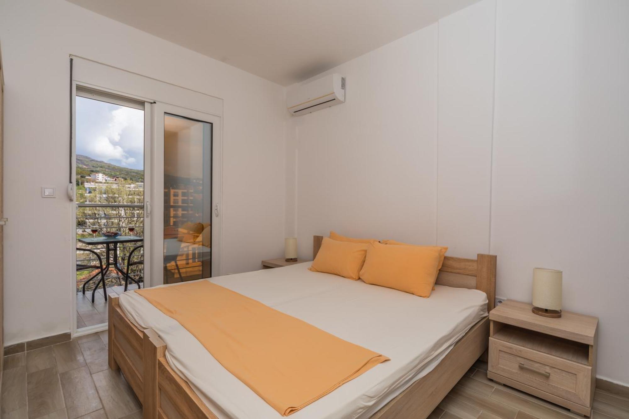 Apartments Dobra Voda Oda fotoğraf